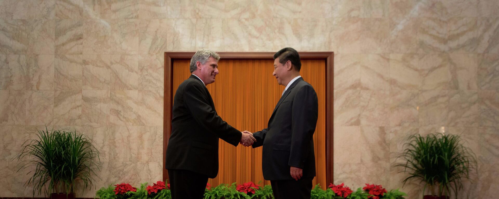 Los presidentes de Cuba y China, Miguel Díaz-Canel y Xi Jinping (archivo) - Sputnik Mundo, 1920, 21.07.2023