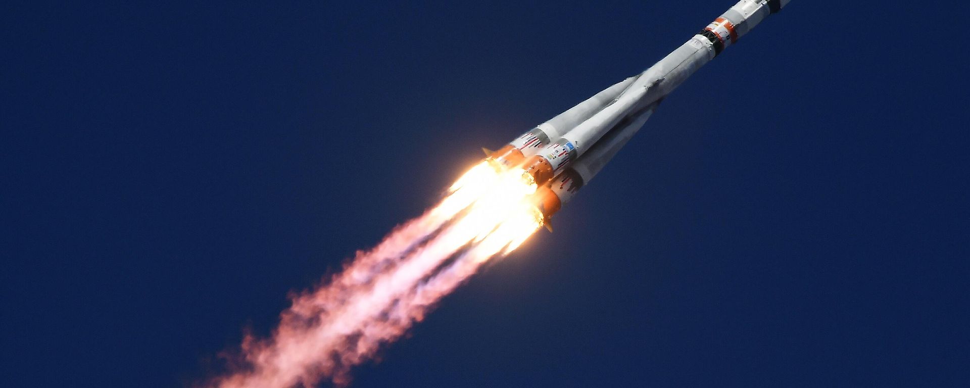 El vehículo de lanzamiento con la nave espacial Soyuz MS-19 El vehículo de lanzamiento con la nave espacial Soyuz MS-19 - Sputnik Mundo, 1920, 15.09.2026