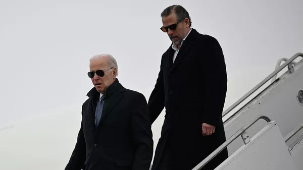 Joe y Hunter Biden - Sputnik Mundo