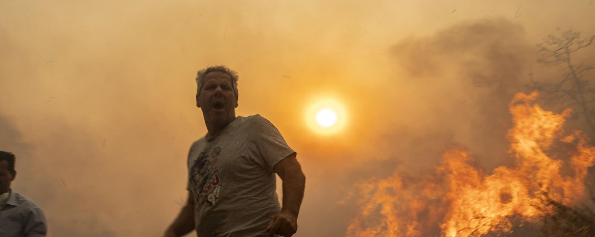 Incendio en el pueblo de Gennadi en la isla de Rodas, Grecia - Sputnik Mundo, 1920, 26.07.2023