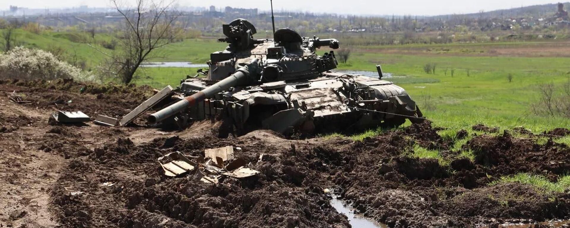 Un tanque ucraniano destruido en Artiomovsk - Sputnik Mundo, 1920, 13.08.2023