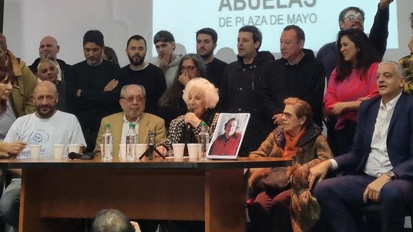 Anuncio de Abuelas de Plaza de Mayo sobre la restitución del nieto 133 - Sputnik Mundo