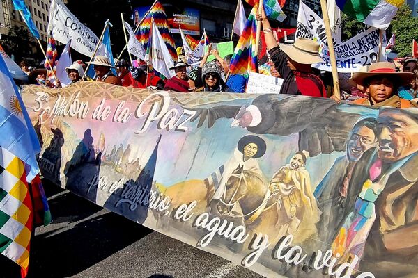El Malón por la Paz llegó a Buenos Aires desde Jujuy - Sputnik Mundo