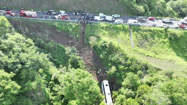 El accidente dejó 15 personas muertas, entre ellas tres menores de edad - Sputnik Mundo