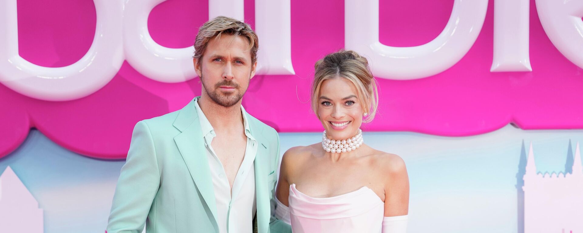 Los actores Ryan Gosling y Margot Robbie en la premiere de la película Barbie realizada en Londres, el pasado 12 de julio del 2023. - Sputnik Mundo, 1920, 07.08.2023
