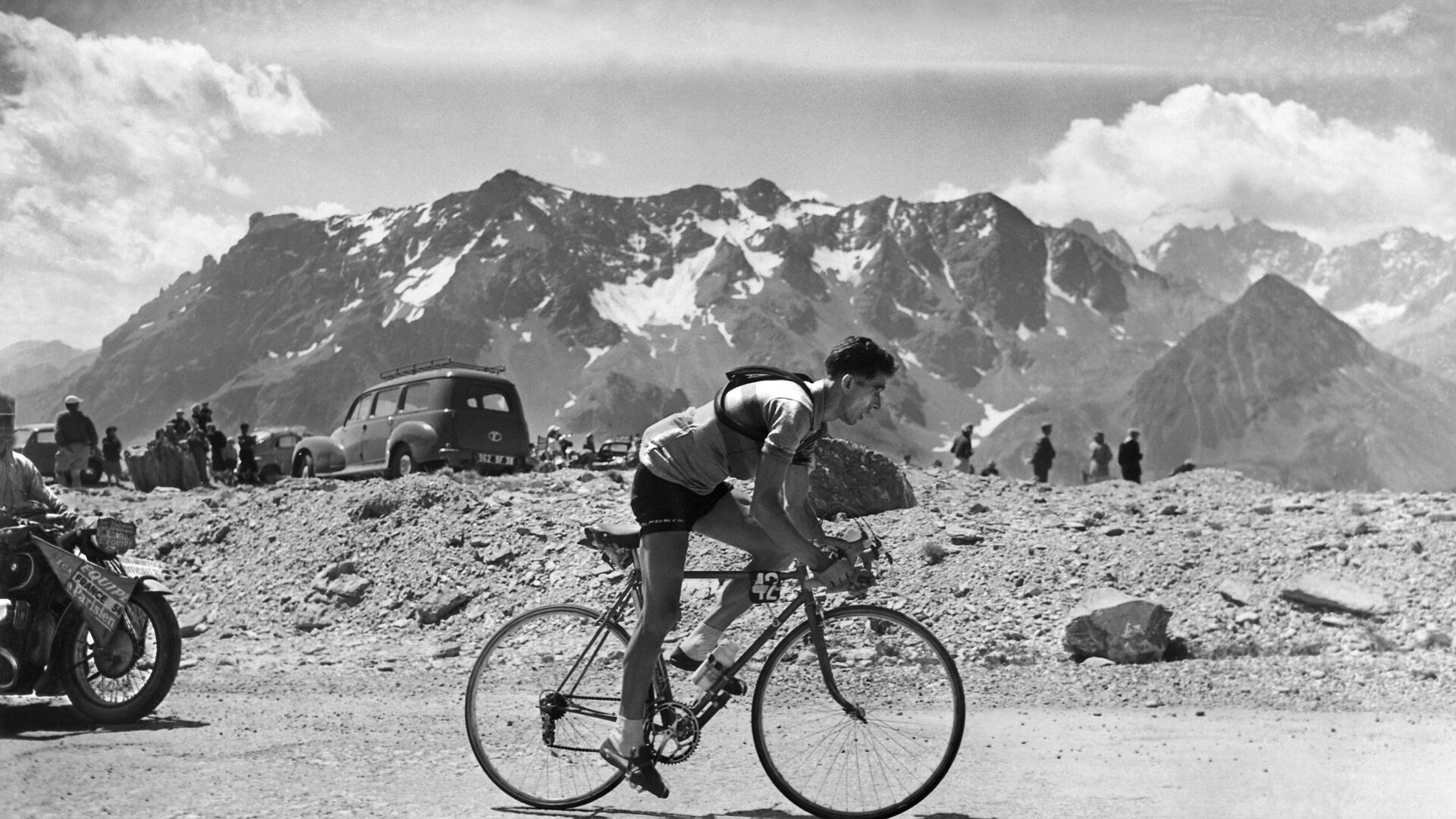 El primer ciclista español, Federico Martín Bahamontes (archivo) - Sputnik Mundo, 1920, 08.08.2023