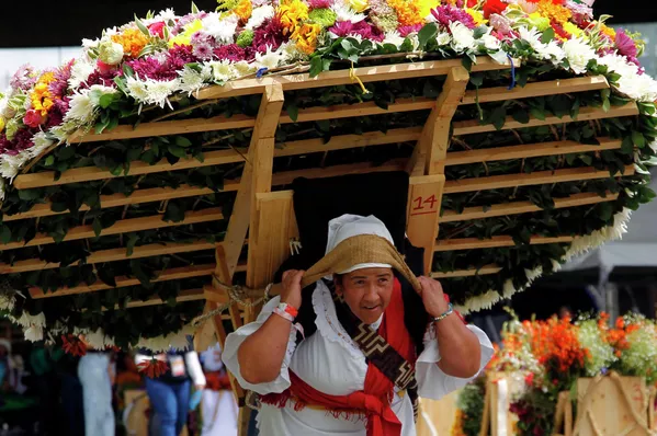 Colombia es el segundo productor mundial de flores, después de Holanda. La zona montañosa que rodea Medellín es especialmente famosa por sus plantas, cultivadas durante generaciones. La propia Medellín es llamada como la Ciudad de la Eterna Primavera, la Ciudad de las Flores y la Capital de las Orquídeas. Colombia es el segundo productor mundial de flores, después de Holanda. La zona montañosa que rodea Medellín es especialmente famosa por sus plantas, cultivadas durante generaciones. La propia Medellín es llamada como la Ciudad de la Eterna Primavera, la Ciudad de las Flores y la Capital de las Orquídeas. - Sputnik Mundo