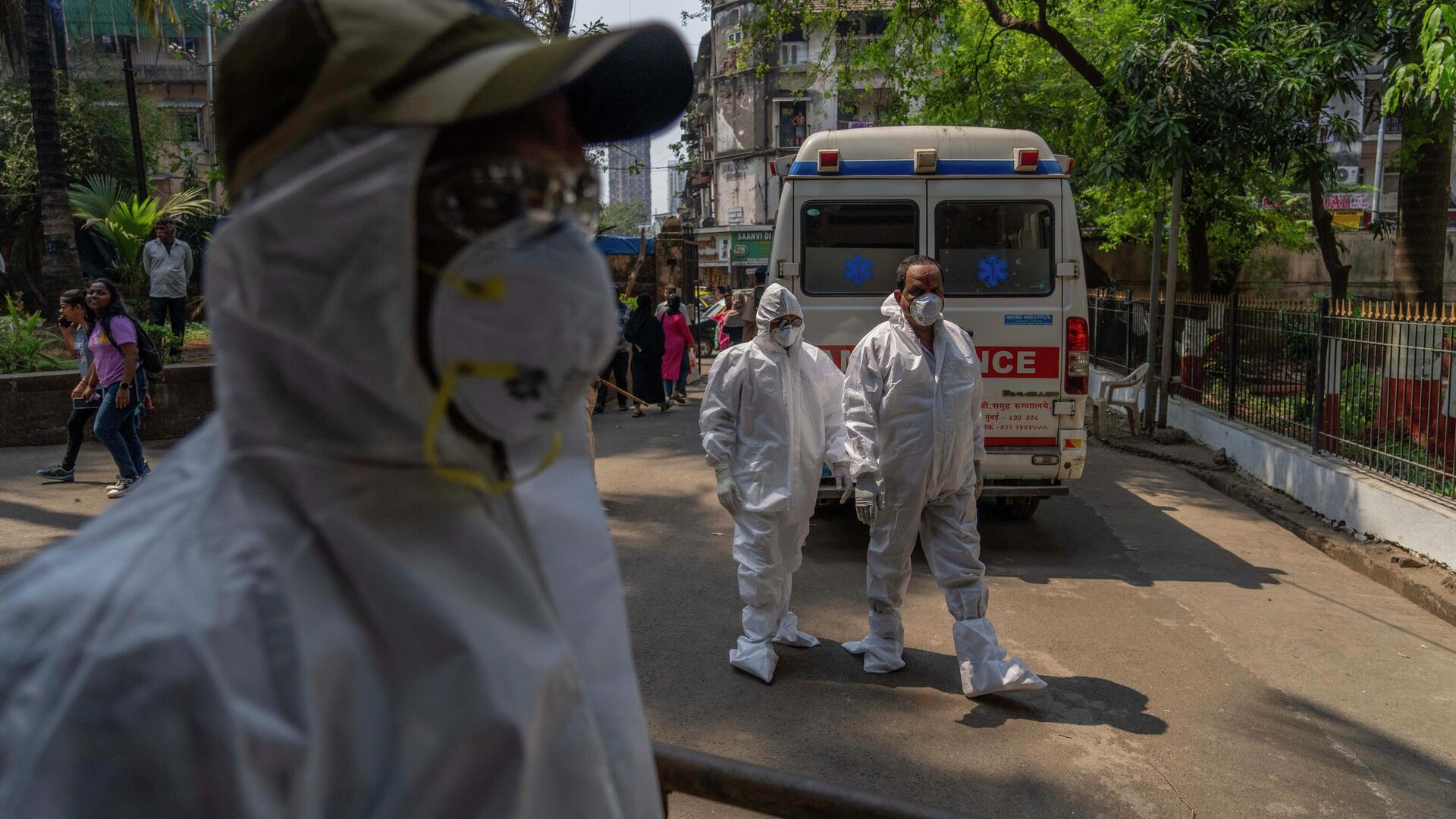 Personal sanitario participa en un simulacro de COVID-19 en un hospital de Mumbai, la India - Sputnik Mundo, 1920, 08.08.2023