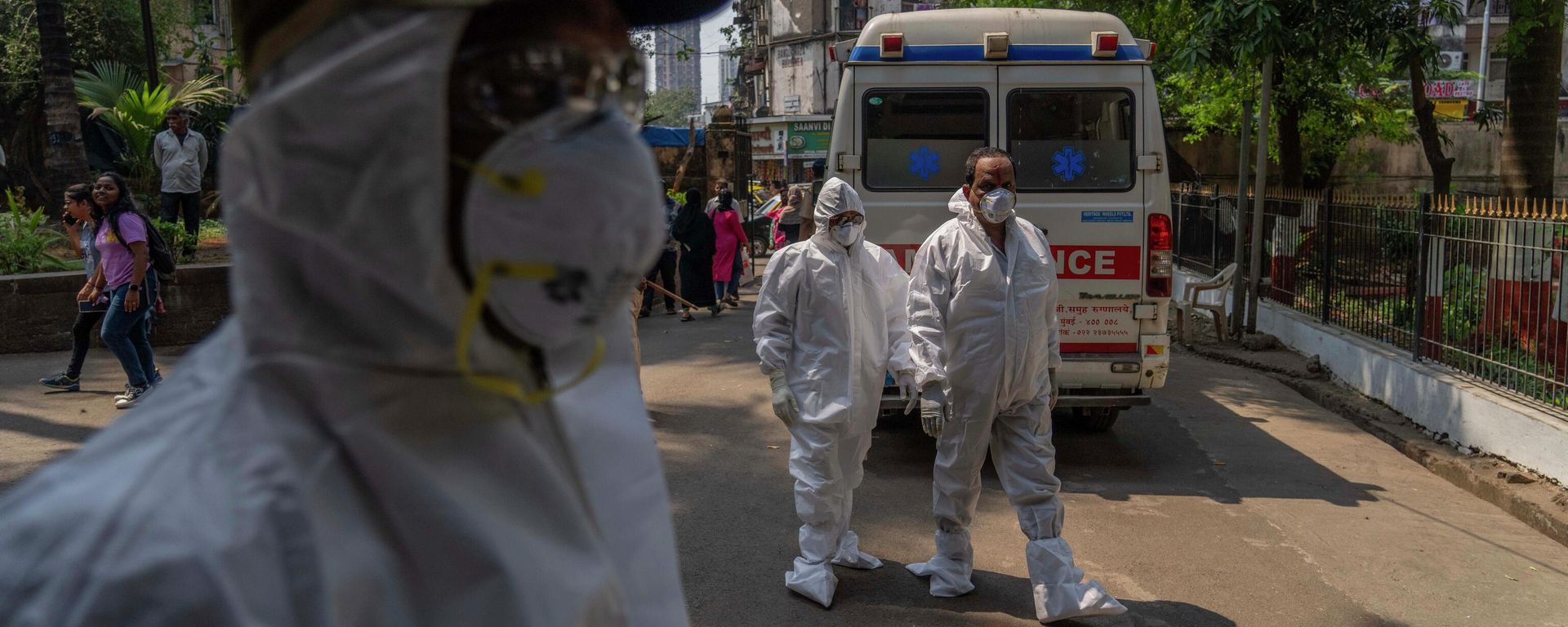 Personal sanitario participa en un simulacro de COVID-19 en un hospital de Mumbai, la India - Sputnik Mundo, 1920, 08.08.2023