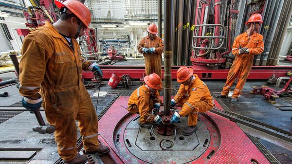 Una nueva planta flotante de licuefacción de gas natural se alista en México. - Sputnik Mundo