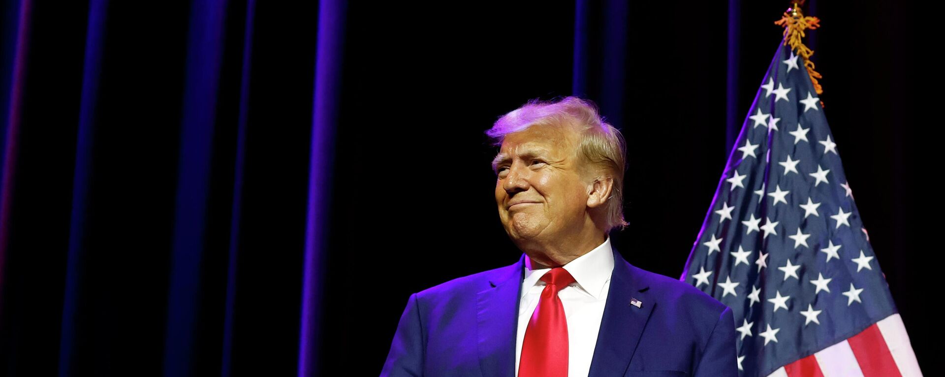 Donald Trump, el expresidente de EEUU, habla en un evento de recaudación de fondos para el Partido Republicano de Alabama, el 4 de agosto de 2023 - Sputnik Mundo, 1920, 08.08.2023