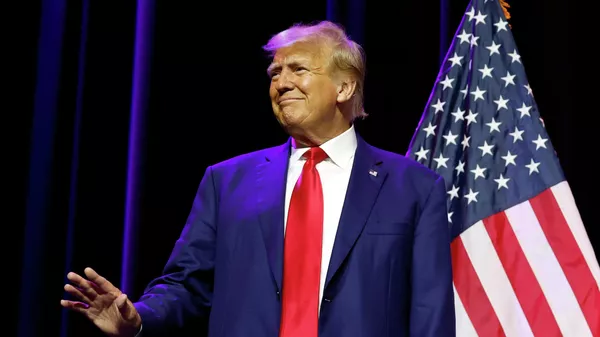 Donald Trump, el expresidente de EEUU, habla en un evento de recaudación de fondos para el Partido Republicano de Alabama, el 4 de agosto de 2023.  - Sputnik Mundo