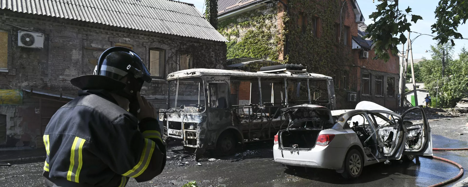 Consecuencias del bombardeo de Donetsk por las FFAA de Ucrania Consecuencias del bombardeo de Donetsk por las FFAA de Ucrania - Sputnik Mundo, 1920, 09.08.2023