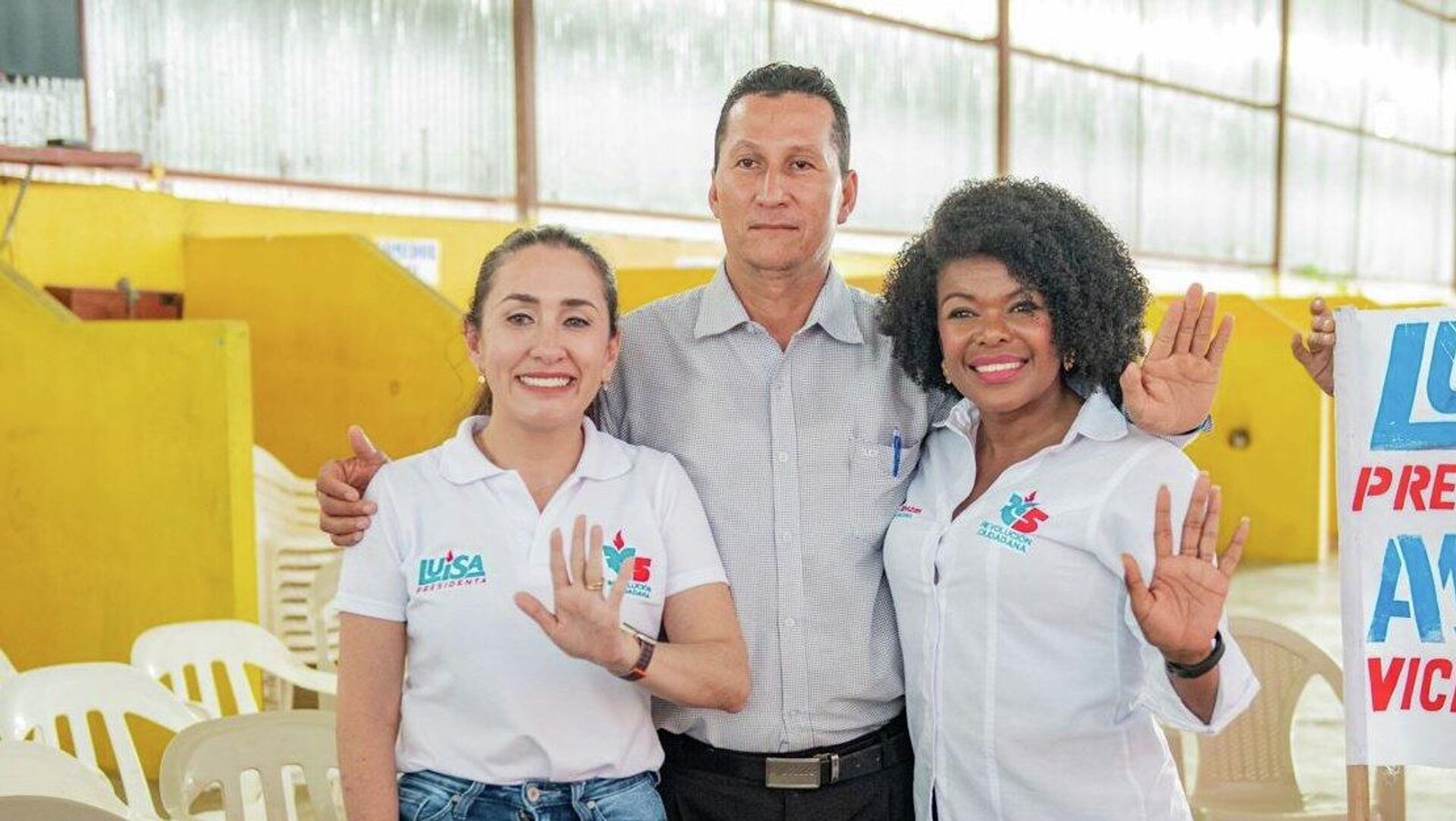 En el centro, Pedro Briones, asesinado en Esmeraldas En el centro, Pedro Briones, asesinado en Esmeraldas - Sputnik Mundo, 1920, 14.08.2023