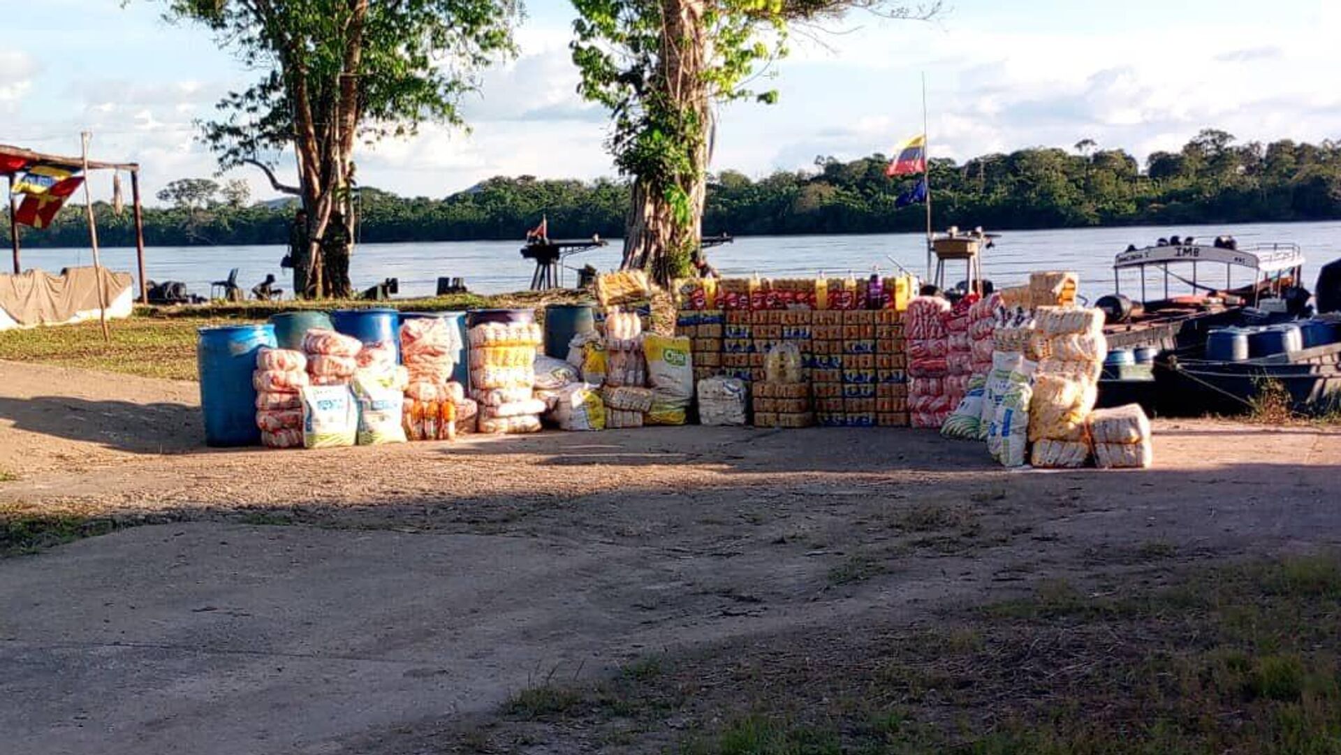 Fuerza Armada venezolana intercepta nave colombiana Fuerza Armada venezolana intercepta nave colombiana - Sputnik Mundo, 1920, 18.08.2023
