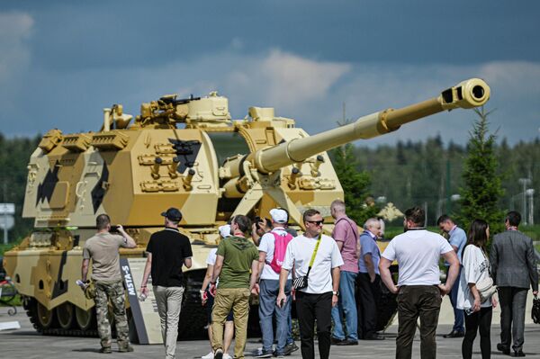 El modernizado obús ruso 2S19M1-155 en el Foro Técnico Militar Army 2023 - Sputnik Mundo