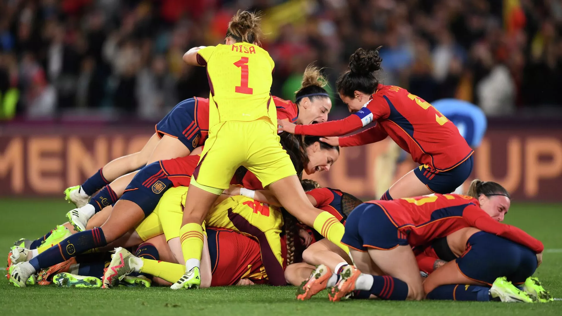 La selección femenina de fútbol española celebrando su victoria en la Copa Femenina de la FIFA 2023 La selección femenina de fútbol española celebrando su victoria en la Copa Femenina de la FIFA 2023 - Sputnik Mundo, 1920, 15.09.2023