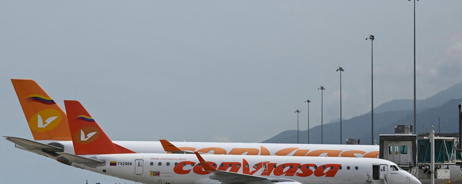 Aviones de Conviasa Airlines son fotografiados en el Aeropuerto Internacional Simón Bolívar, Venezuela  - Sputnik Mundo, 1920, 01.09.2023