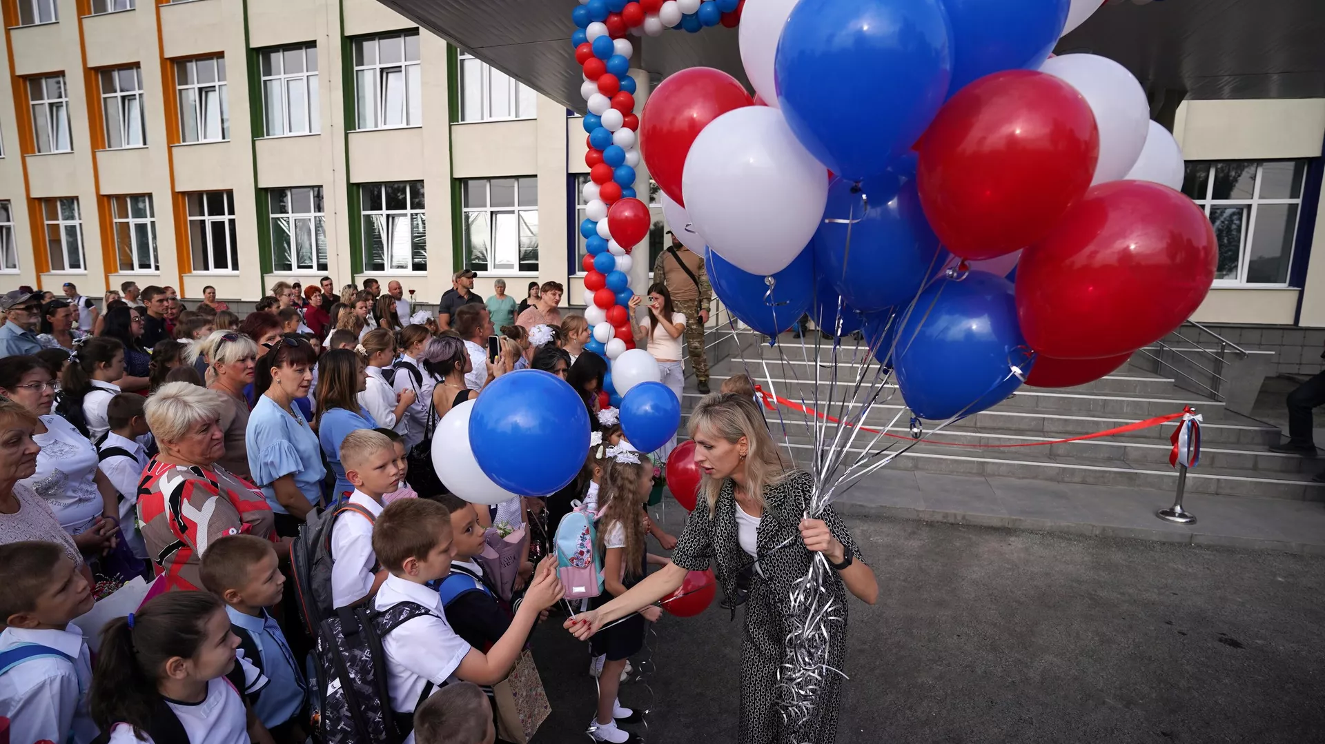 Comienzo del nuevo año escolar en las escuelas rusas