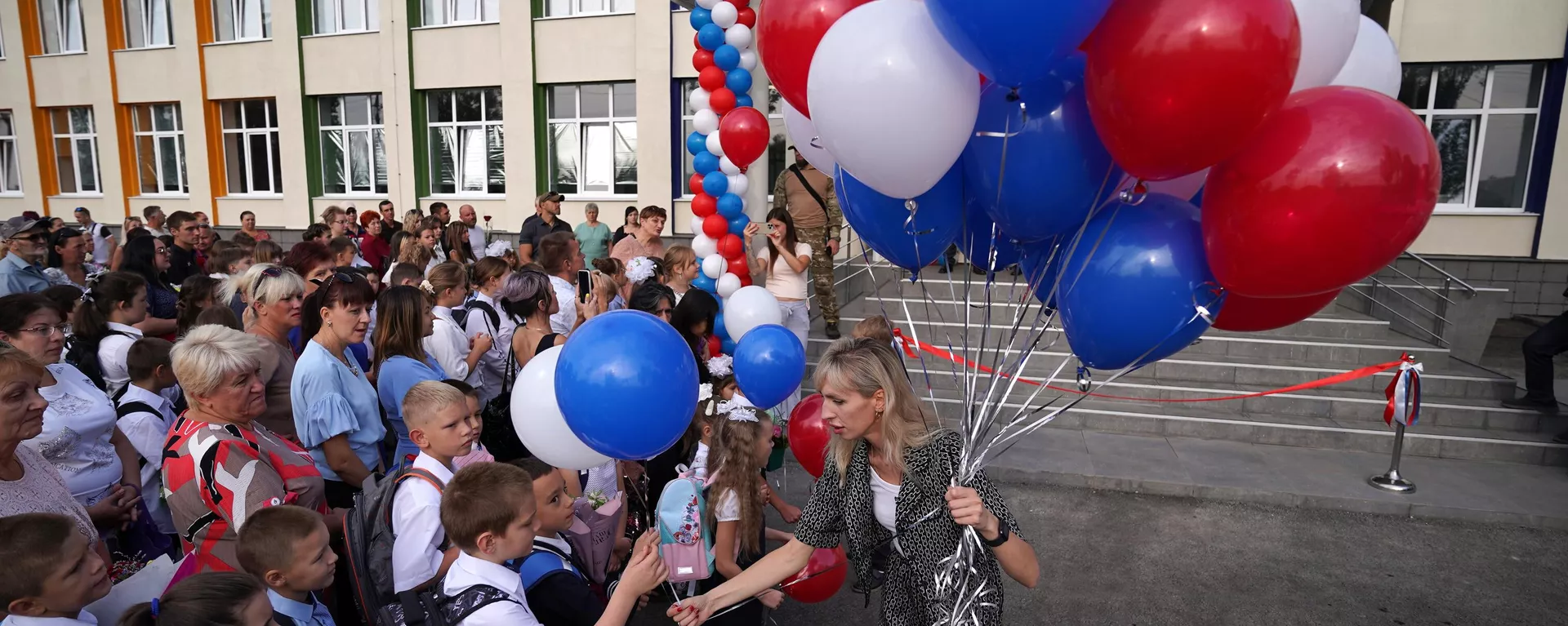 Comienzo del nuevo año escolar en las escuelas rusas Comienzo del nuevo año escolar en las escuelas rusas - Sputnik Mundo, 1920, 03.09.2023