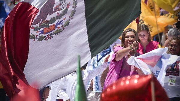 Xóchitl Gálvez durante un evento en la Ciudad de México por la designación de su candidatura presidencial por el Frente Amplio por México - Sputnik Mundo