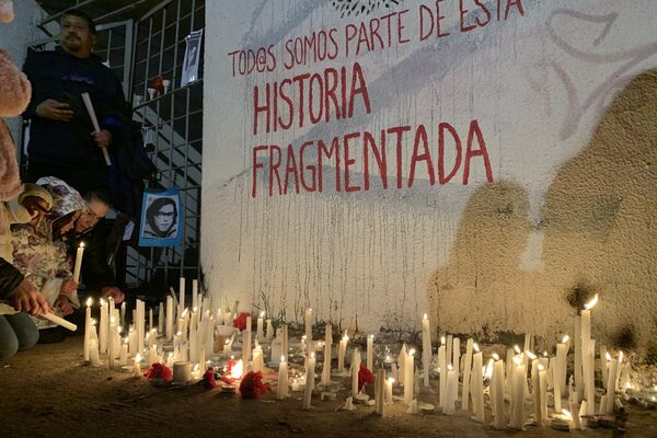Homenaje a las víctimas de la dictadura de Pinochet en el Estadio Nacional en Santiago - Sputnik Mundo