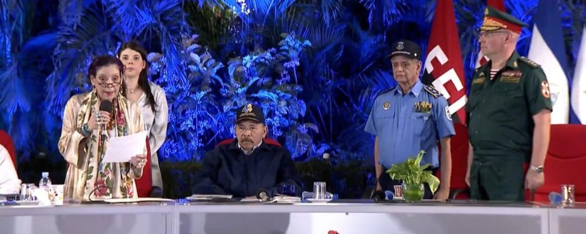 El coronel general Oleg Anatolyevich Plojói, en el acto de esta noche en la plaza de la Revolución. - Sputnik Mundo, 1920, 12.09.2023