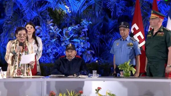 El coronel general Oleg Anatolyevich Plojói, en el acto de esta noche en la plaza de la Revolución. - Sputnik Mundo