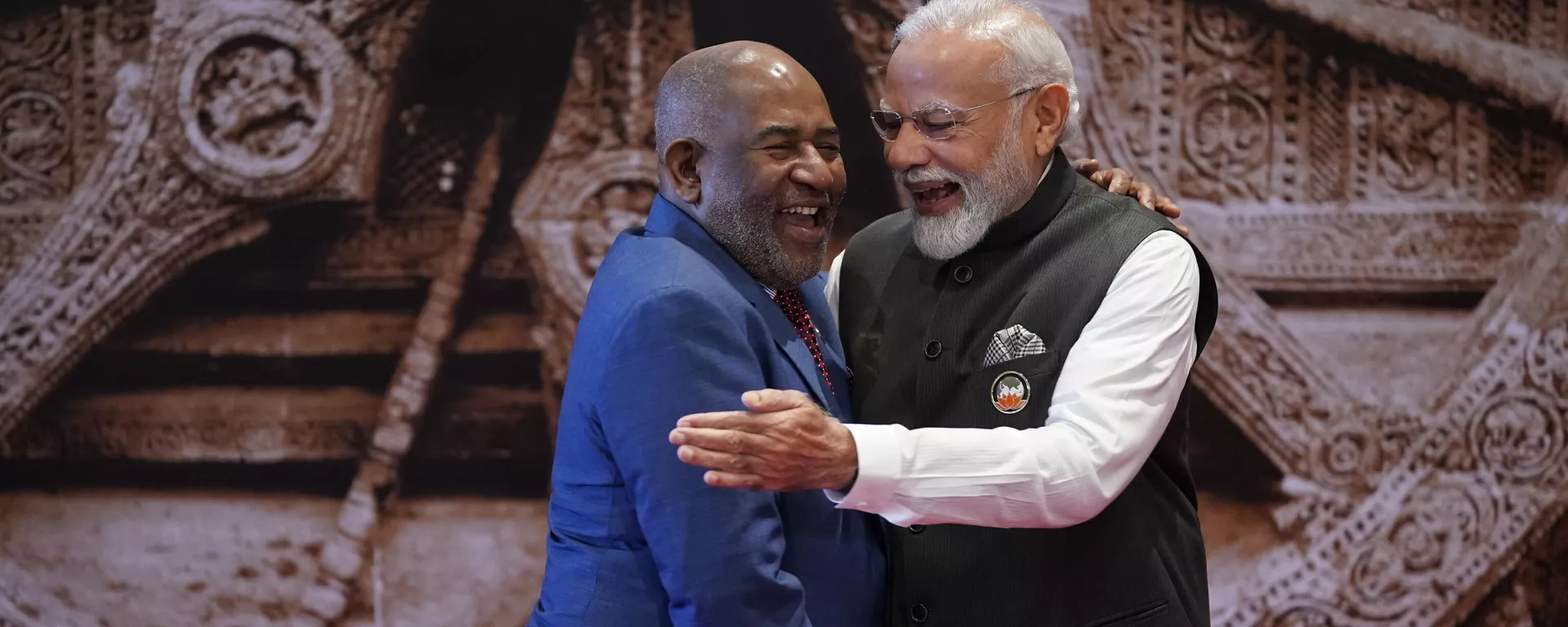 El presidente de la Unión Africana y presidente de la Unión de las Comoras, Azali Assoumani, y el primer ministro indio Narendra Modi en la Cumbre del G20 El presidente de la Unión Africana y presidente de la Unión de las Comoras, Azali Assoumani, y el primer ministro indio Narendra Modi en la Cumbre del G20 - Sputnik Mundo, 1920, 12.09.2023