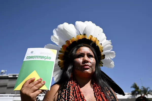 Una autóctona brasileña durante la 3.ª Marcha de Mujeres Indígenas. Una autóctona brasileña durante la 3.ª Marcha de Mujeres Indígenas. - Sputnik Mundo