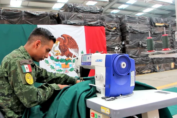 La Fábrica C, de la Dirección General de Fábricas de Vestuario y Equipo de la Secretaría de la Defensa Nacional de México (Sedena) La Fábrica C, de la Dirección General de Fábricas de Vestuario y Equipo de la Secretaría de la Defensa Nacional de México (Sedena) - Sputnik Mundo