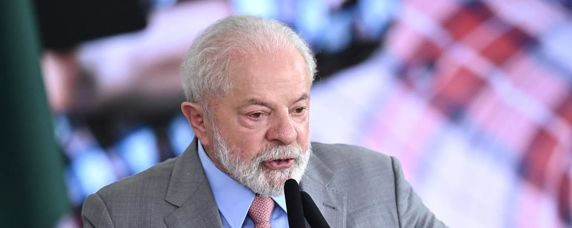 Luiz Inácio Lula da Silva, el presidente brasileño, habla durante el lanzamiento del proyecto Transición Energética: Combustible para el futuro en el Palacio de Planalto de Brasilia, el 14 de septiembre de 2023 Luiz Inácio Lula da Silva, el presidente brasileño, habla durante el lanzamiento del proyecto Transición Energética: Combustible para el futuro en el Palacio de Planalto de Brasilia, el 14 de septiembre de 2023 - Sputnik Mundo, 1920, 22.09.2023
