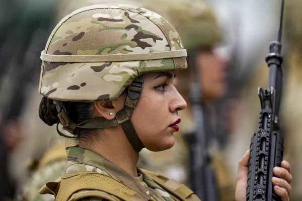 Militares del Ejército de Chile desfilan durante la parada militar en el Día de las Glorias del Ejército. Militares del Ejército de Chile desfilan durante la parada militar en el Día de las Glorias del Ejército. - Sputnik Mundo