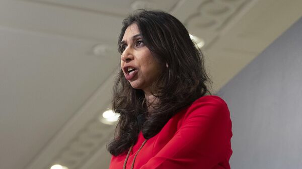  Suella Braverman, la ministra de Interior del Reino Unido, habla sobre inmigración en Washington, el 26 de septiembre de 2023  - Sputnik Mundo