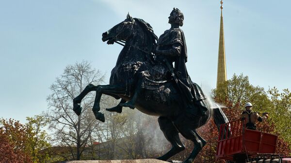 Monumento de Pedro el Grande en la Plaza del Senado de San Petersburgo, Rusia - Sputnik Mundo