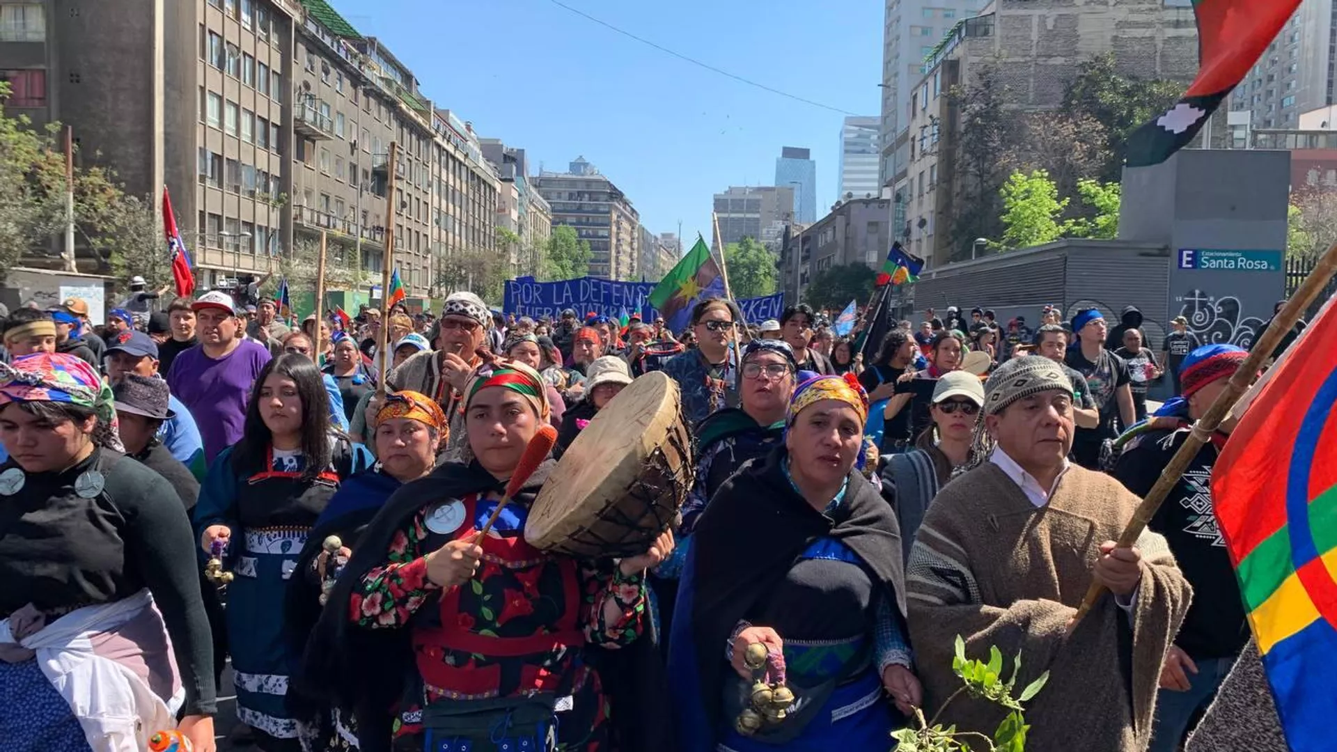 Marcha mapuche por el Día de la resistencia de los pueblos originarios en Chile - Sputnik Mundo, 1920, 10.10.2023