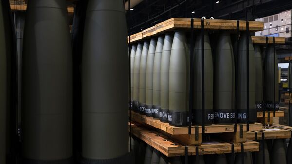 Proyectiles de artillería M795 de 155 mm  - Sputnik Mundo