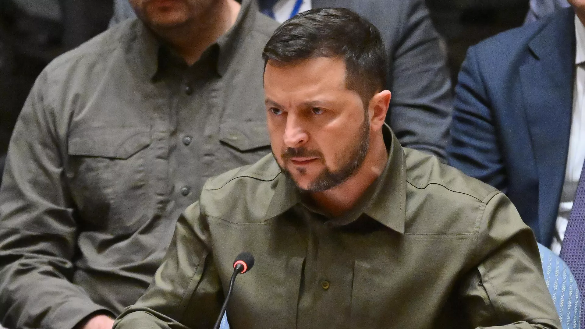 El presidente de Ucrania, Volodímir Zelenski, durante una sesión de la 78 Asamblea General de las Naciones Unidas - Sputnik Mundo, 1920, 09.11.2023
