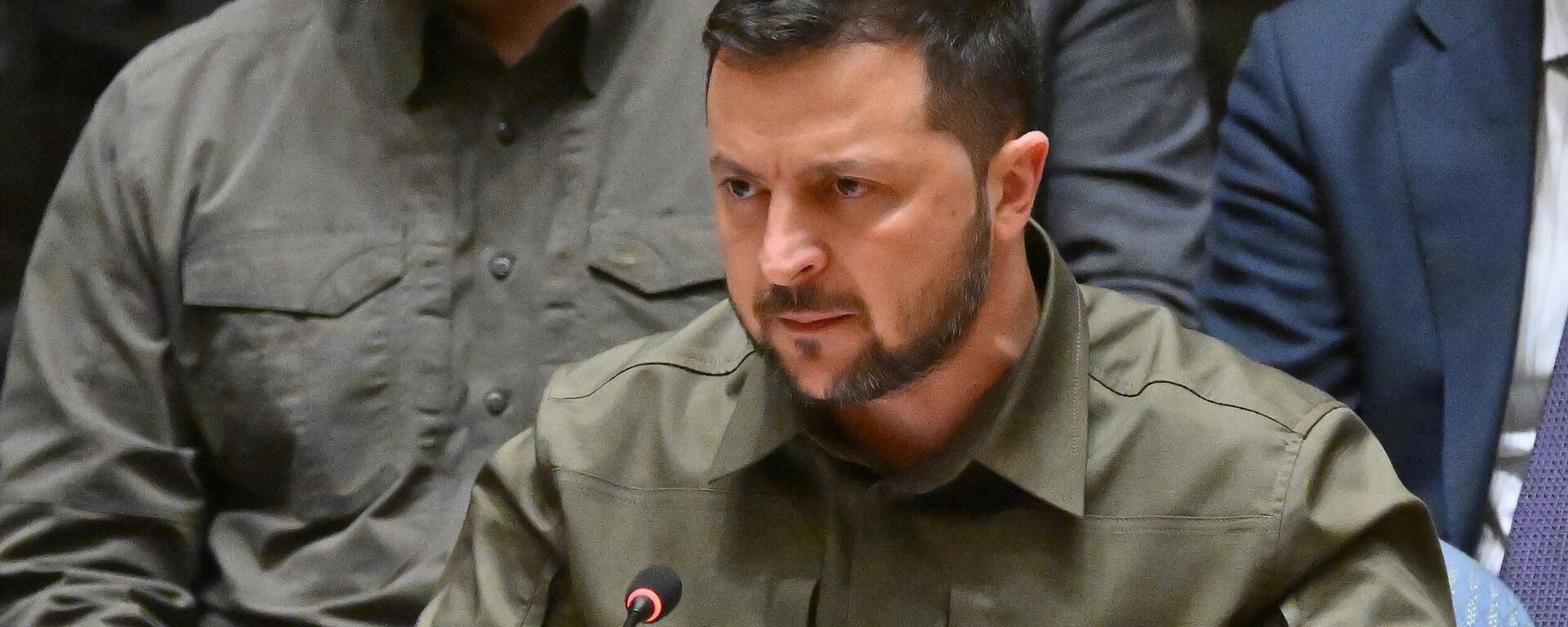 El presidente de Ucrania, Volodímir Zelenski, durante una sesión de la 78 Asamblea General de las Naciones Unidas El presidente de Ucrania, Volodímir Zelenski, durante una sesión de la 78 Asamblea General de las Naciones Unidas - Sputnik Mundo, 1920, 09.11.2023