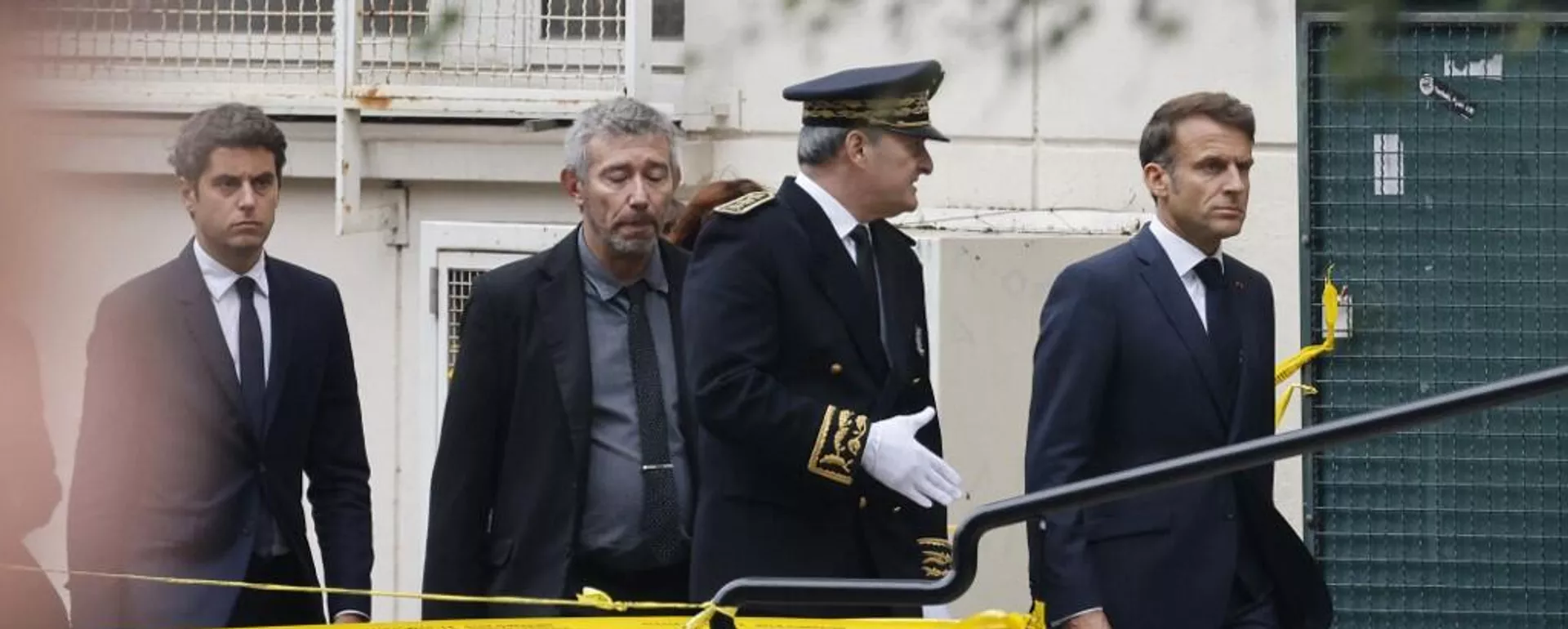 El presidente francés, Emmanuel Macron, visitó el lugar en donde se produjo el ataque  - Sputnik Mundo, 1920, 13.10.2023