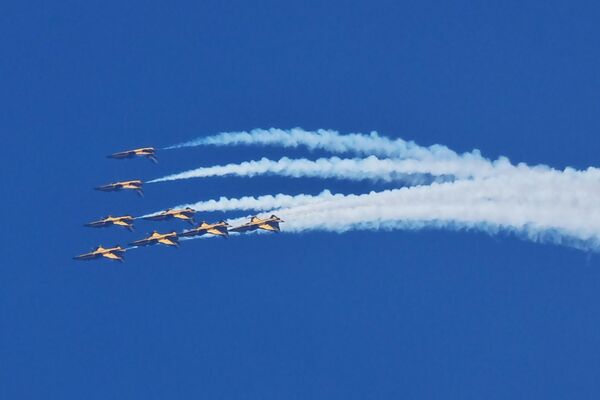 Actuación del equipo acrobático Águilas Negras en la Exposición Internacional Aeroespacial y de Defensa de Seúl 2023. - Sputnik Mundo