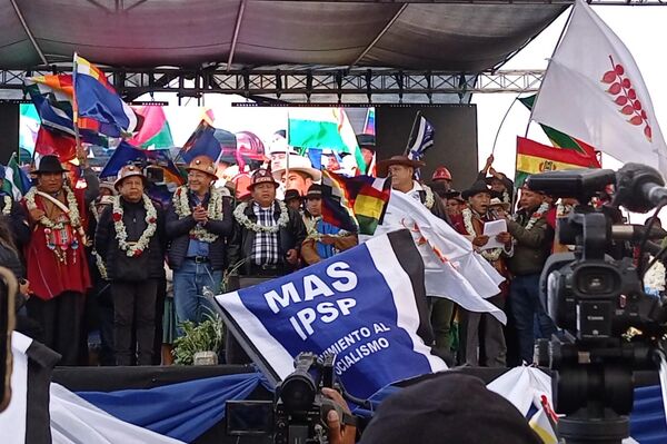 Cabildo en respaldo al Gobierno de Luis Arce, en El Alto, Bolivia. - Sputnik Mundo