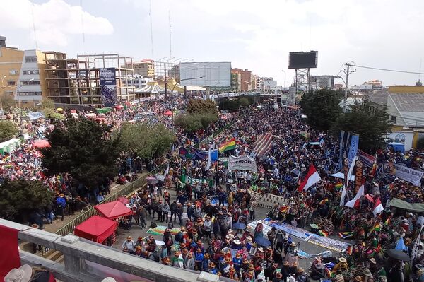 Cabildo en respaldo al Gobierno de Luis Arce, en El Alto, Bolivia. - Sputnik Mundo