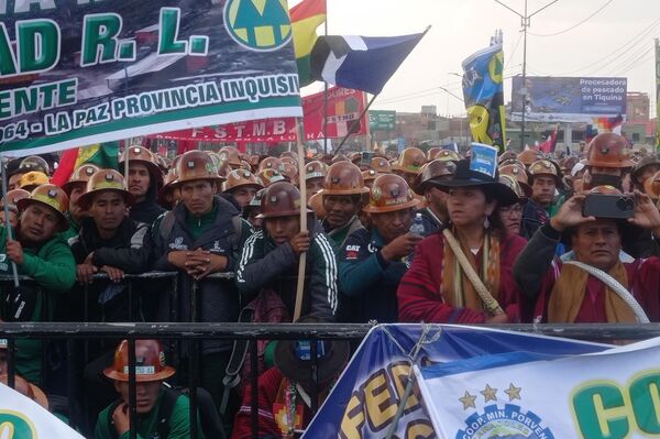 Cabildo en respaldo al Gobierno de Luis Arce, en El Alto, Bolivia. - Sputnik Mundo