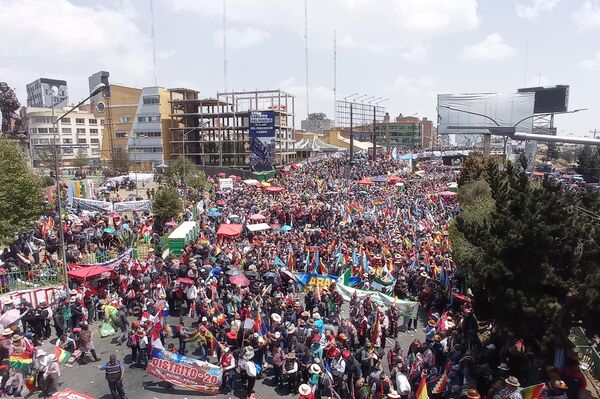 Cabildo en respaldo al Gobierno de Luis Arce, en El Alto, Bolivia. - Sputnik Mundo