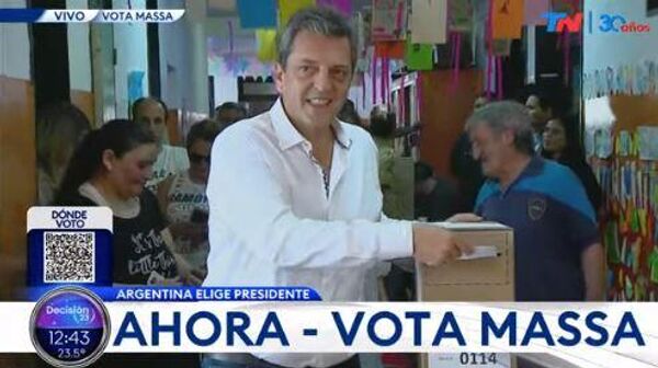 El candidato argentino Sergio Massa votando en la localidad de Tigre - Sputnik Mundo