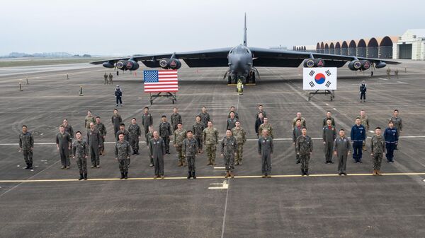 EEUU, Corea y Japón realizan un ejercicio aéreo tripartito - Sputnik Mundo