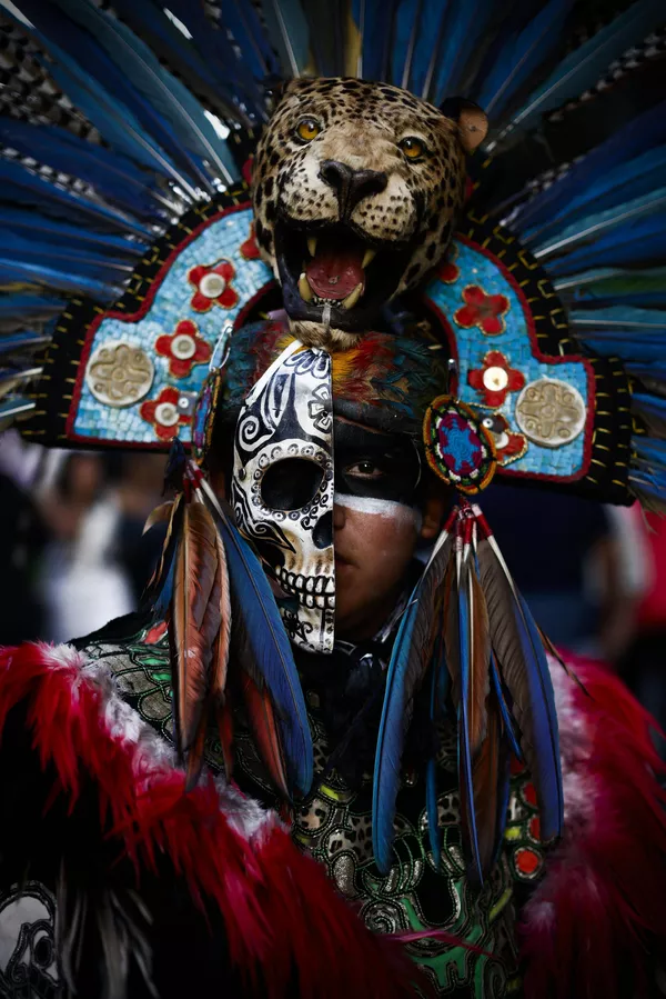 La procesión de las Catrinas se celebra tradicionalmente en México una semana antes de una de las fiestas más grandes y coloridas del país, el Día de los Muertos, que ha sido incluido en la Lista del Patrimonio Cultural Inmaterial de la Humanidad de la Unesco.En la foto: un hombre disfrazado de Catrina en el evento. La procesión de las Catrinas se celebra tradicionalmente en México una semana antes de una de las fiestas más grandes y coloridas del país, el Día de los Muertos, que ha sido incluido en la Lista del Patrimonio Cultural Inmaterial de la Humanidad de la Unesco.En la foto: un hombre disfrazado de Catrina en el evento. - Sputnik Mundo
