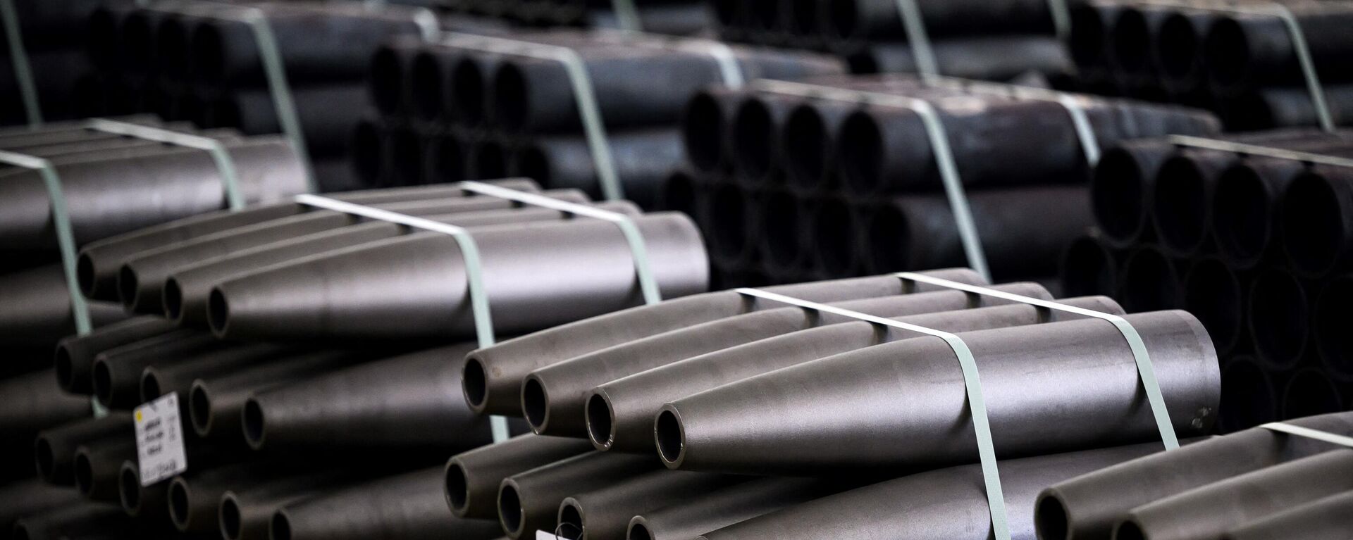 Proyectiles en el taller de las Forges de Tarbes que produce proyectiles de 155 mm, la munición para los cañones de artillería franceses Caesar que utilizan las fuerzas armadas ucranianas, en Tarbes, suroeste de Francia Proyectiles en el taller de las Forges de Tarbes que produce proyectiles de 155 mm, la munición para los cañones de artillería franceses Caesar que utilizan las fuerzas armadas ucranianas, en Tarbes, suroeste de Francia - Sputnik Mundo, 1920, 17.11.2023