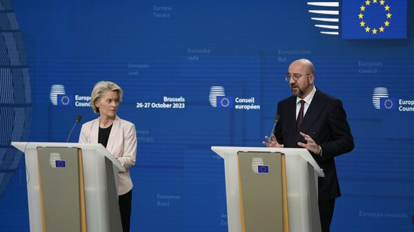 Ursula von der Leyen y Charles Michel  - Sputnik Mundo